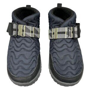 Chaco Women's Navy Blue Ramble Rugged Quilted Rip-Stop Slipper Bootie Size 6